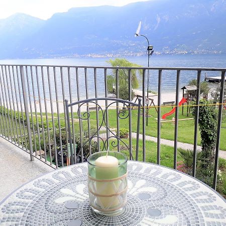 Campione Giulia Exclusive Lakefront Apartment By Gardadomusmea Кампионе дел Гарда Екстериор снимка