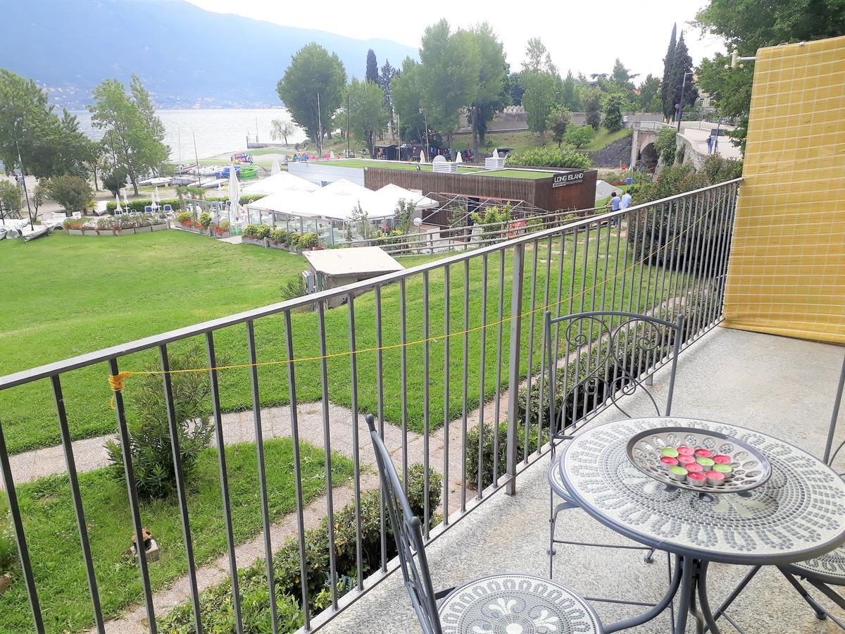 Campione Giulia Exclusive Lakefront Apartment By Gardadomusmea Кампионе дел Гарда Екстериор снимка