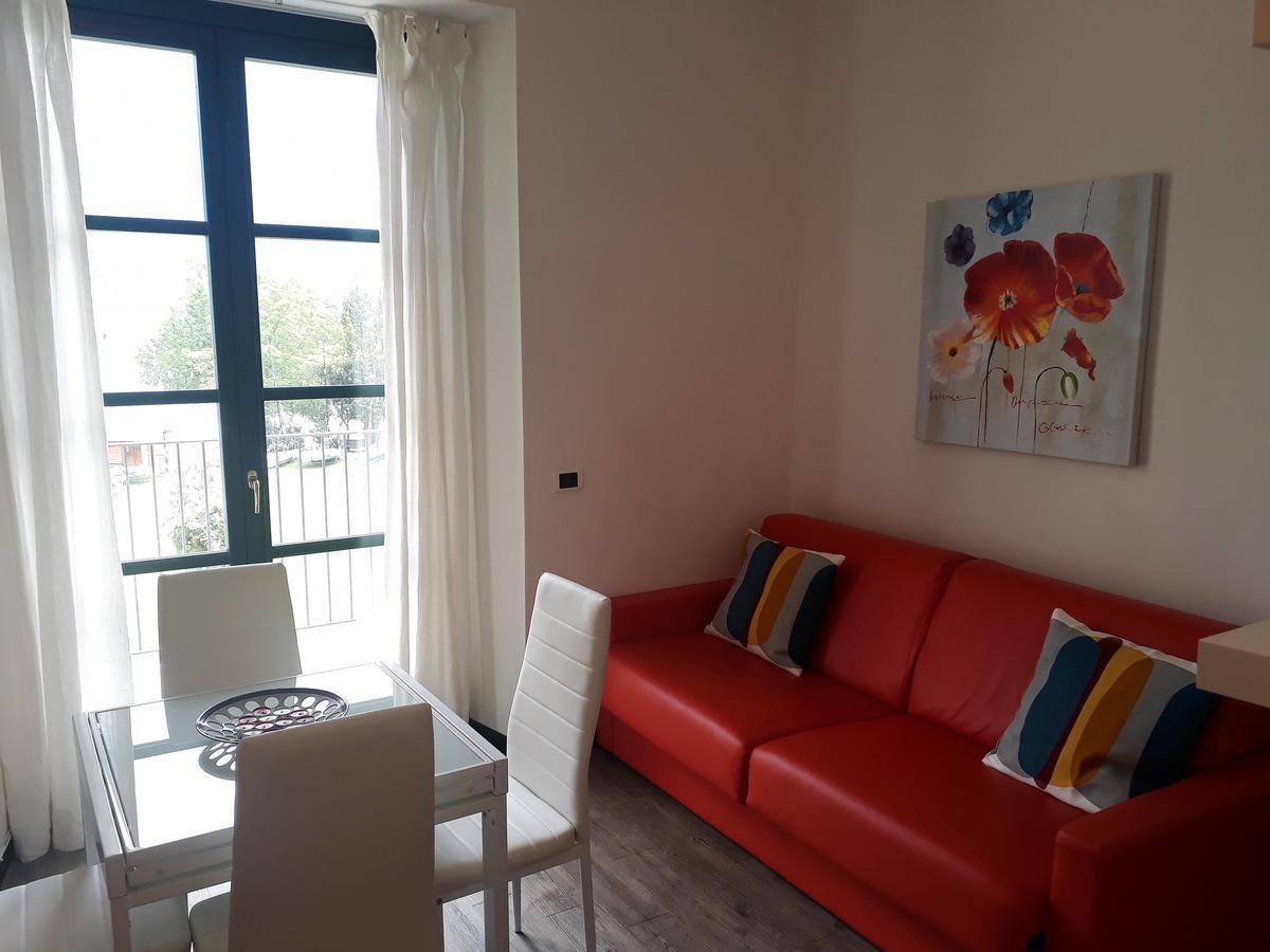 Campione Giulia Exclusive Lakefront Apartment By Gardadomusmea Кампионе дел Гарда Екстериор снимка