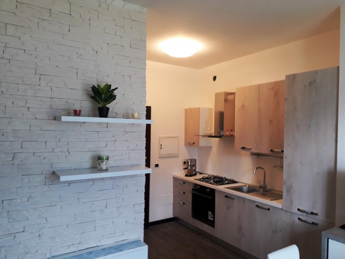 Campione Giulia Exclusive Lakefront Apartment By Gardadomusmea Кампионе дел Гарда Екстериор снимка
